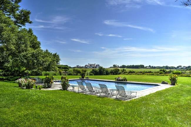 18 Further Ln in East Hampton, NY - Building Photo - Building Photo