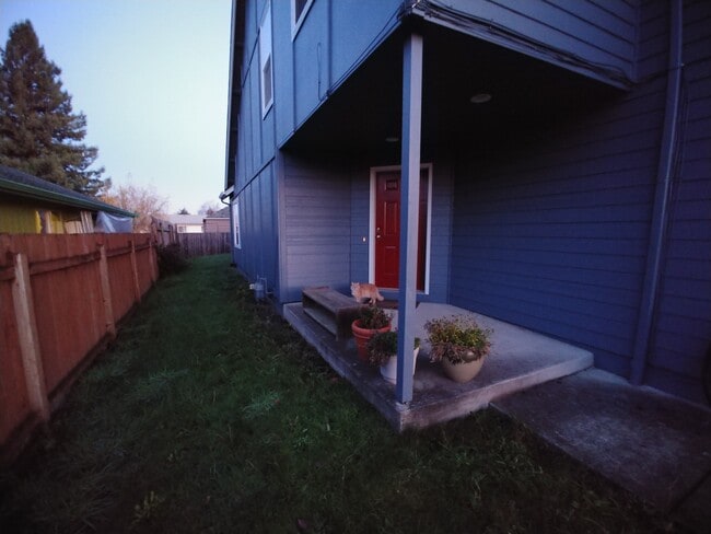 1610 Gem Pl NE in Salem, OR - Building Photo - Building Photo