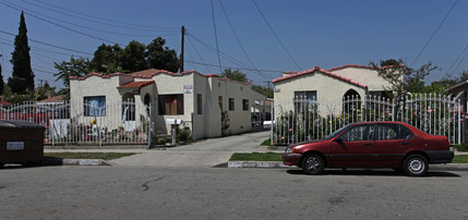 11319-11325 Medina Ct in El Monte, CA - Building Photo - Building Photo