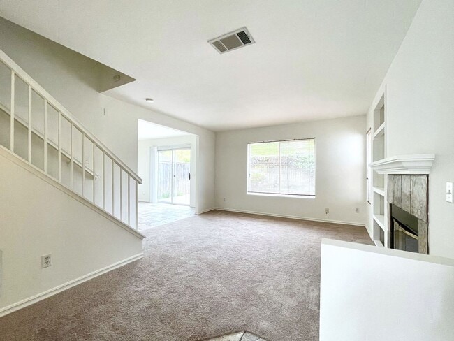 444 Dakota Way in Oceanside, CA - Building Photo - Building Photo