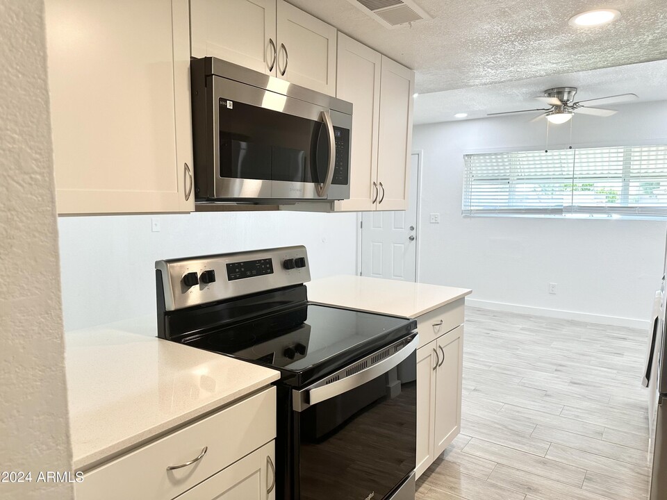 16821 N 26th St in Phoenix, AZ - Building Photo