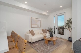 402 W Grand Ave in Grover Beach, CA - Building Photo - Building Photo