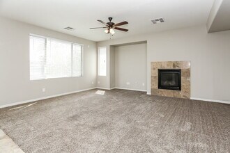 5832 Magic Oak St in North Las Vegas, NV - Building Photo - Building Photo