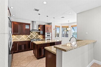 2080 SW 152nd Pl in Miami, FL - Building Photo - Building Photo