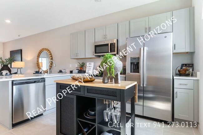 16610 San Nicola Pl in Bradenton, FL - Building Photo - Building Photo