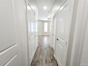 1014 E Starr Rd, Unit A in Mercedes, TX - Building Photo - Building Photo