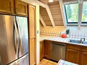 5822 Victoria Rd in Carnelian Bay, CA - Building Photo - Building Photo