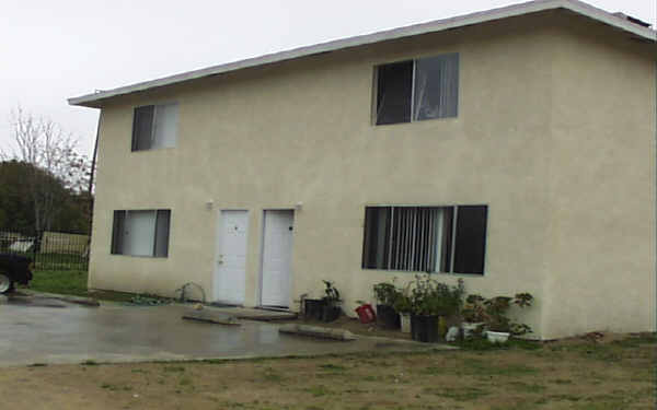 8168 Sunnyside Ave in San Bernardino, CA - Building Photo