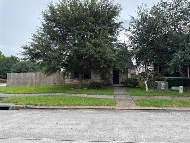 property at 832 Belvedere Dr
