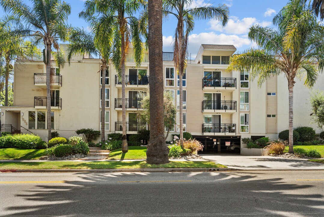 1885 Veteran Ave, Unit 103 in Los Angeles, CA - Building Photo