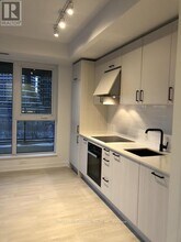 1 Quarrington Lane in North York, ON - Building Photo - Building Photo