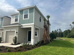 2079 Hallier Cv in Wesley Chapel, FL - Building Photo - Building Photo