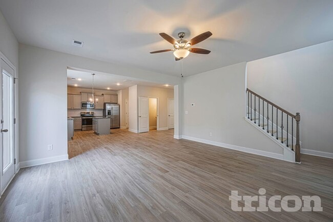 property at 501 Slyfox Ln