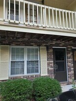262 Fleming Rd in Charleston, SC - Building Photo
