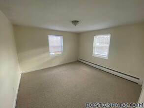 10 Totman Dr in Woburn, MA - Building Photo - Building Photo
