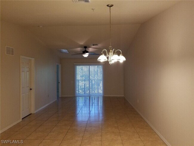 1328 SE 8th Ave in Cape Coral, FL - Building Photo - Building Photo