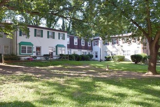 3220-3266 Southern Ave in Baltimore, MD - Foto de edificio - Building Photo