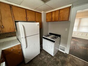 284 Gordon Dr in Akron, OH - Foto de edificio - Building Photo