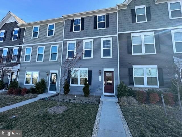 179 Presidents Pointe Ave in Ranson, WV - Building Photo - Building Photo
