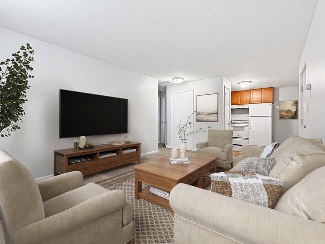 Keewaydin Pines in Laconia, NH - Building Photo - Building Photo