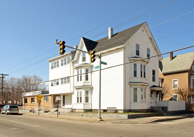 213 Auburn St in Manchester, NH - Building Photo - Building Photo