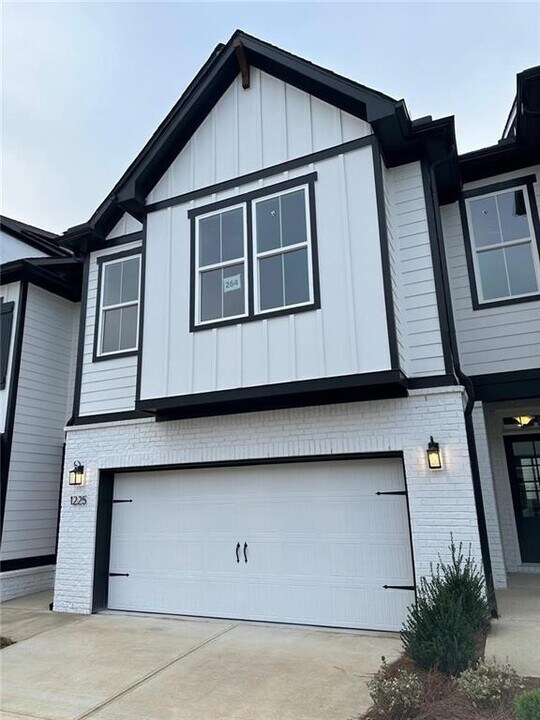 1225 Waldon Xing in Cumming, GA - Building Photo