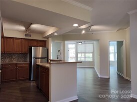 405 W 7th St in Charlotte, NC - Building Photo