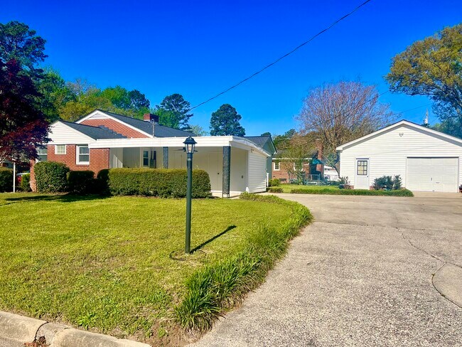 2619 Crockett Dr in Greenville, NC - Building Photo - Building Photo