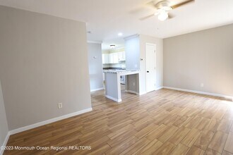 110 Union Ave in Lakehurst, NJ - Foto de edificio - Building Photo