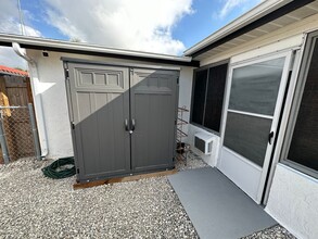 7726 Sue Ellen Dr in Port Richey, FL - Building Photo - Building Photo