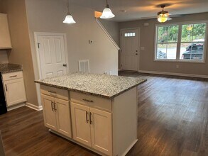 2073 N Ford St in Clarksville, TN - Building Photo - Building Photo