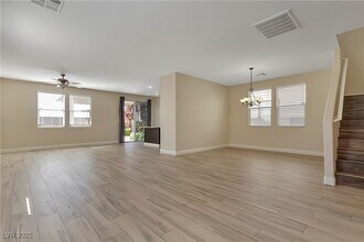 11169 Sandrone Ave in Las Vegas, NV - Building Photo - Building Photo