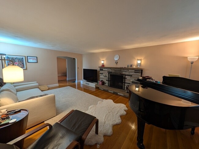 276 Linwood Ave in Newton, MA - Building Photo - Building Photo