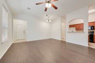 358 Armstrong Ln in Lavon, TX - Building Photo - Building Photo