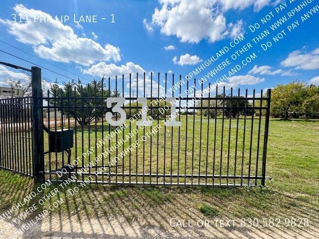 311 Phillip Ln in Liberty Hill, TX - Building Photo - Building Photo