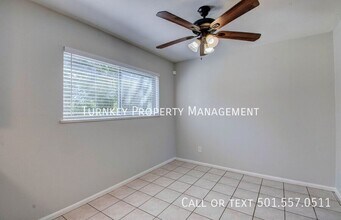 7 Fairbrook Dr in Little Rock, AR - Building Photo - Building Photo