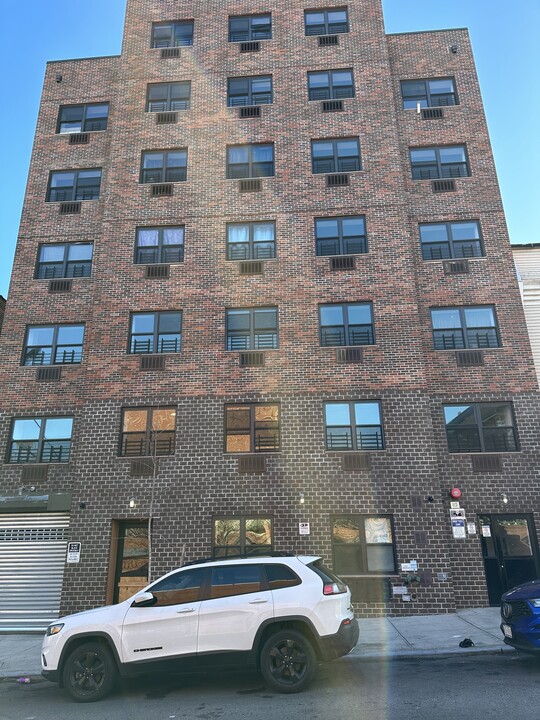 1982 Belmont Ave in Bronx, NY - Building Photo