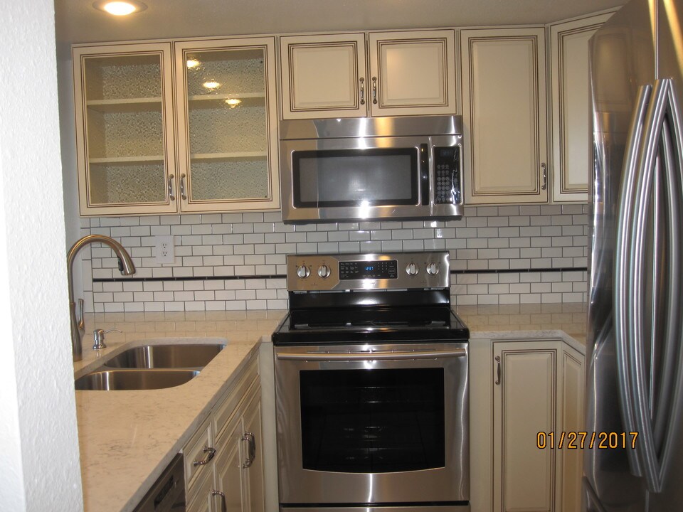 103 Rockwell Ave, Unit Rockwell Condos C-27 in Port Orchard, WA - Building Photo