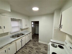 958 E Wilbeth Rd in Akron, OH - Building Photo - Building Photo