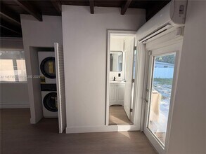 1540 NE 118th St in Miami, FL - Building Photo - Building Photo