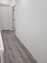 105 Ridgewood Ave, Unit 1 in Brooklyn, NY - Foto de edificio - Building Photo