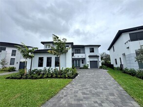 19749 NE 16th Pl in Miami, FL - Building Photo - Building Photo