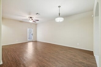 5422 Sunlit Brk in San Antonio, TX - Building Photo - Building Photo