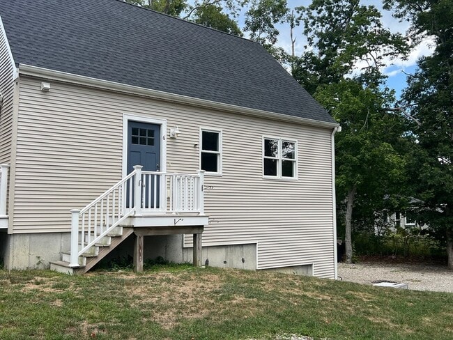 6 Fitzgerald Ave in Plymouth, MA - Building Photo - Building Photo