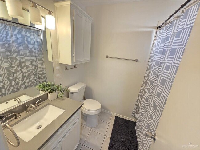 15 Ashley Pl in Pharr, TX - Building Photo - Building Photo