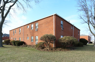 Quaker Hill Apartments