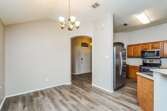 5528 Spring Ridge Dr in Watauga, TX - Building Photo - Building Photo