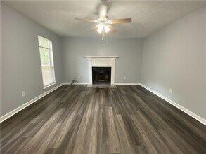 2012 Oakwood Dr in Stockbridge, GA - Building Photo - Building Photo