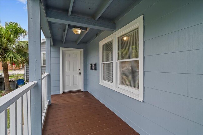 4020 Avenue O 1/2 in Galveston, TX - Building Photo - Building Photo