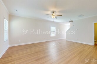 121 S Sina St in Troutman, NC - Foto de edificio - Building Photo